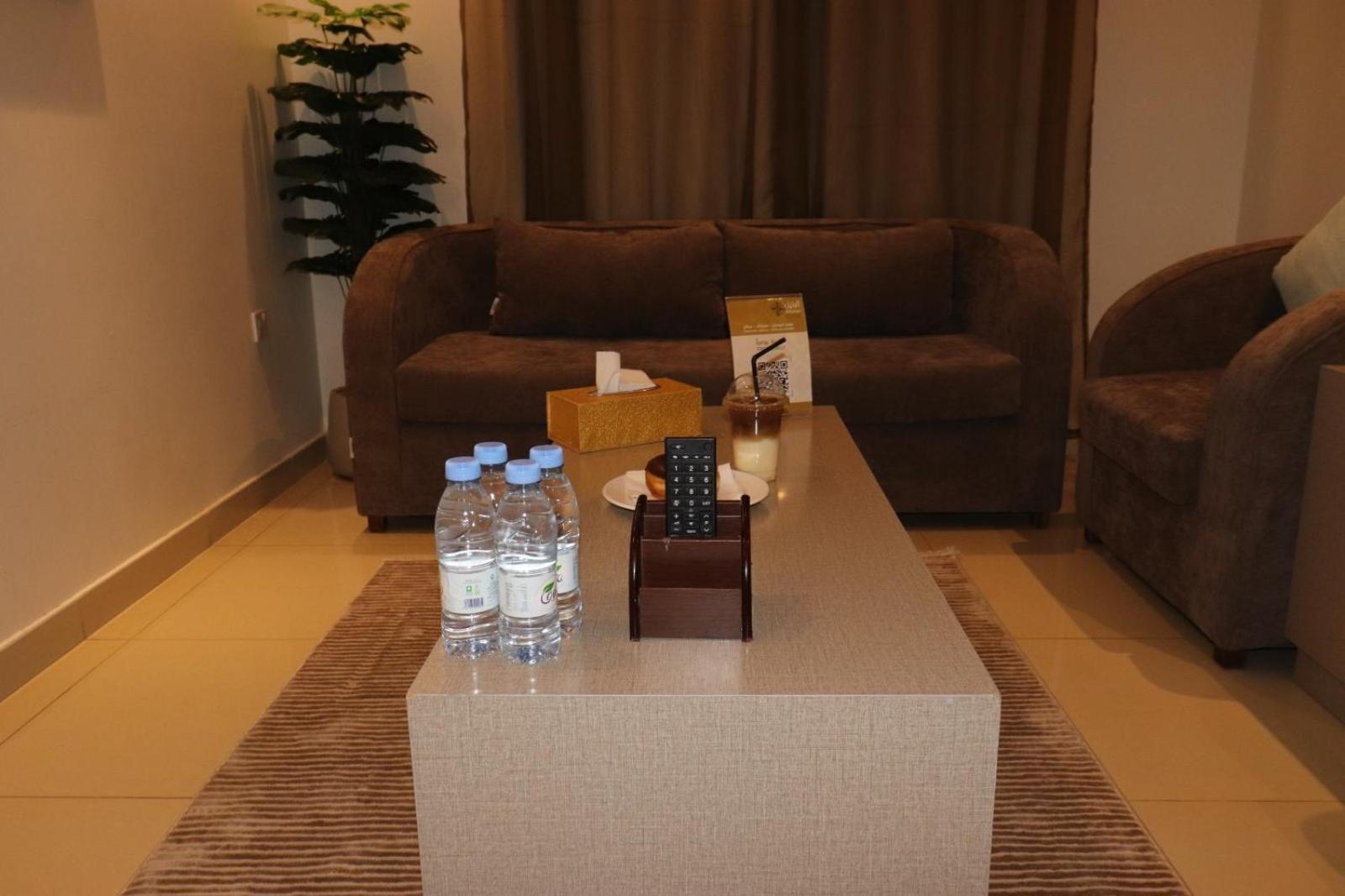 Al Bateel Furnished Apartments ริยาดห์ ภายนอก รูปภาพ